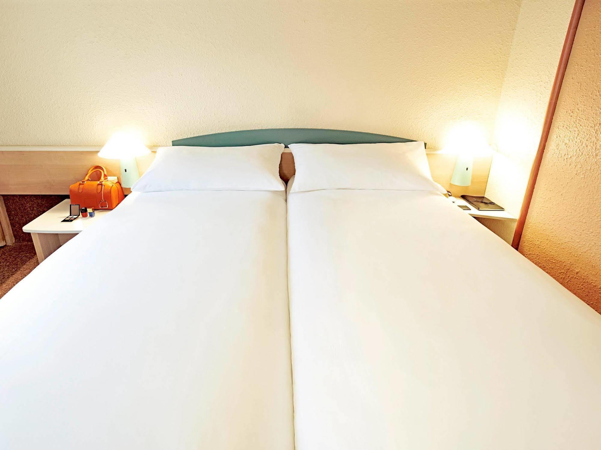 Ibis Archamps Porte De Geneve Luaran gambar